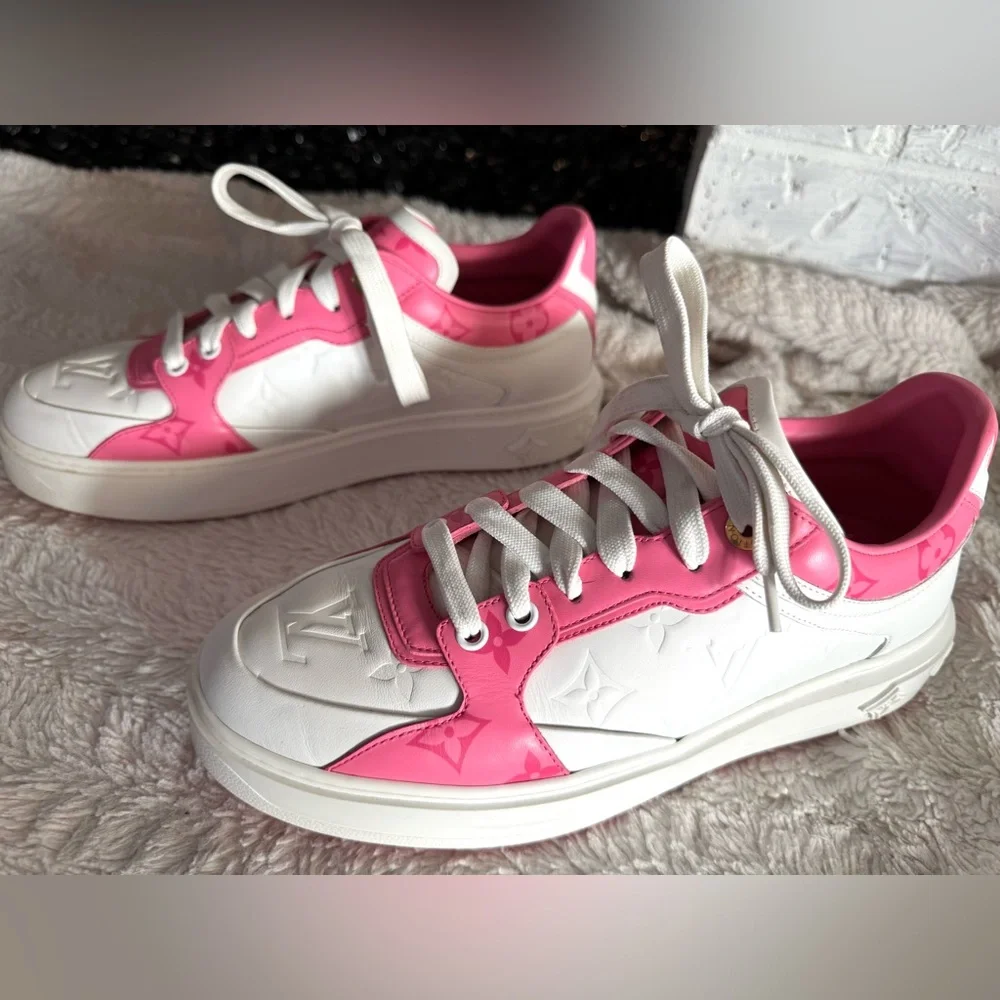 Louis Vuitton Leather Time Out Sneakers